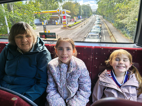 Ann, Margot and Norah on bus from Fairmilehead to Morningside