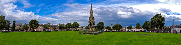 Denholm Green and Leyden Monument